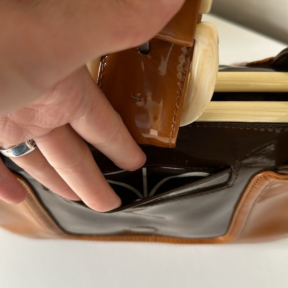 🎉ORLA KIELY Brown & tan Patent Leather Handbag💕 - Picture 3 of 16